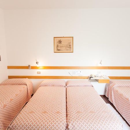Hotel Rossini Tabiano Terme Eksteriør bilde