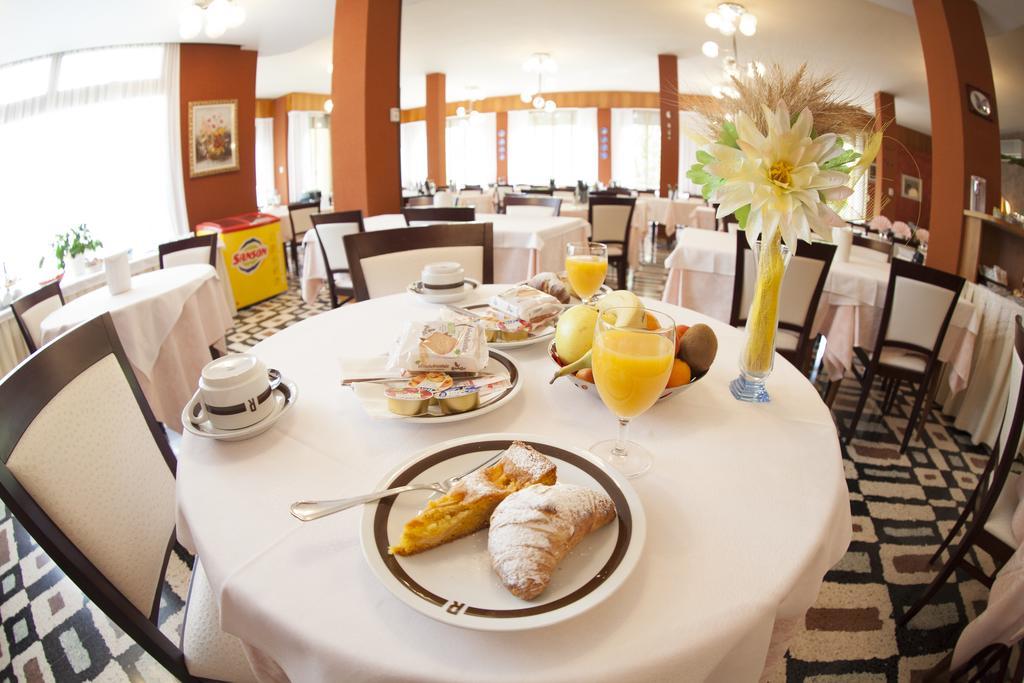 Hotel Rossini Tabiano Terme Eksteriør bilde