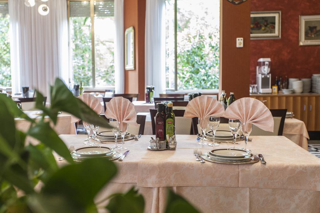 Hotel Rossini Tabiano Terme Eksteriør bilde