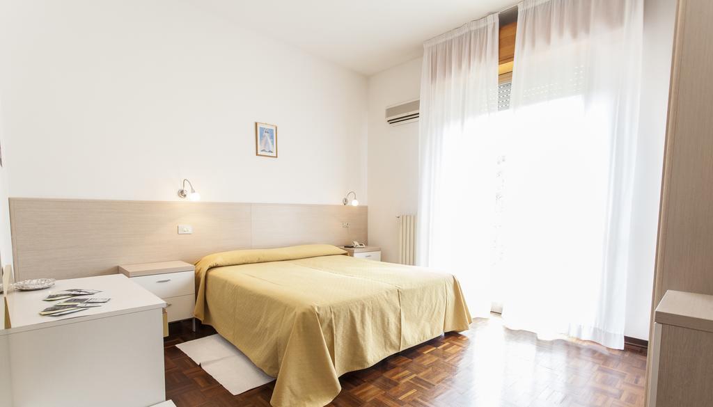 Hotel Rossini Tabiano Terme Eksteriør bilde