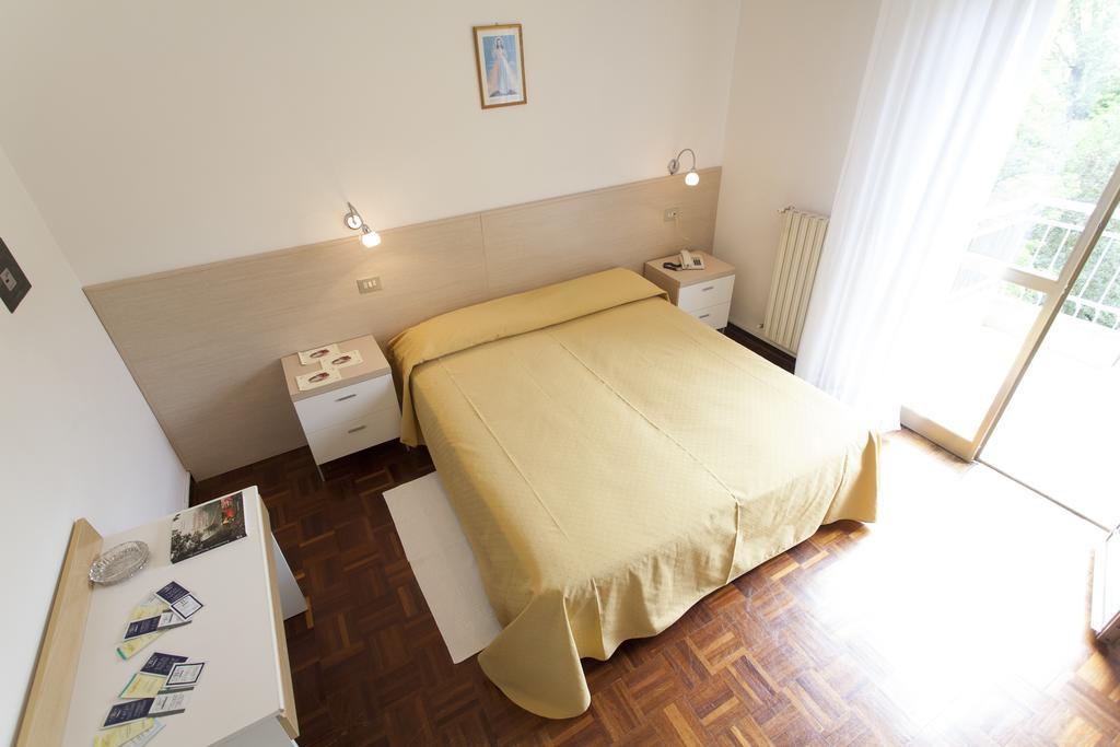 Hotel Rossini Tabiano Terme Eksteriør bilde