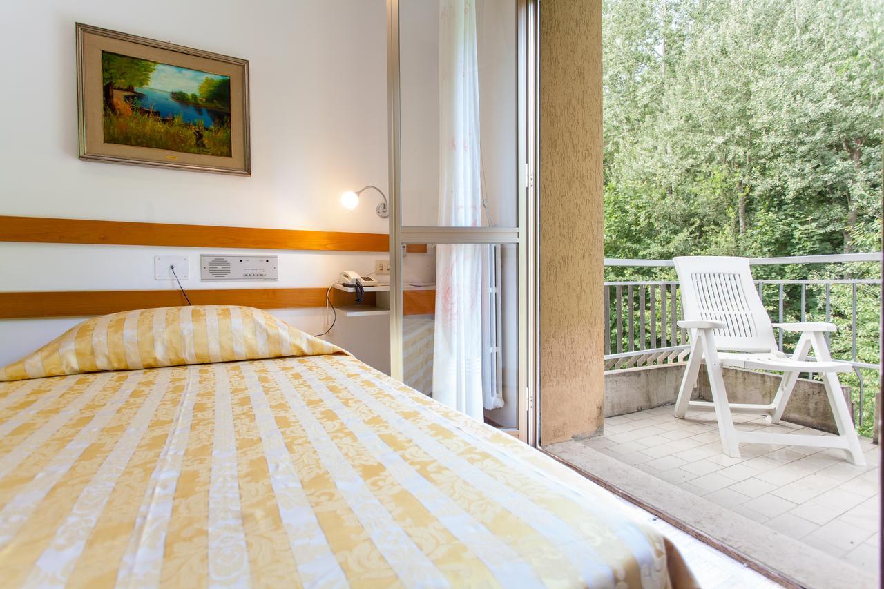 Hotel Rossini Tabiano Terme Eksteriør bilde