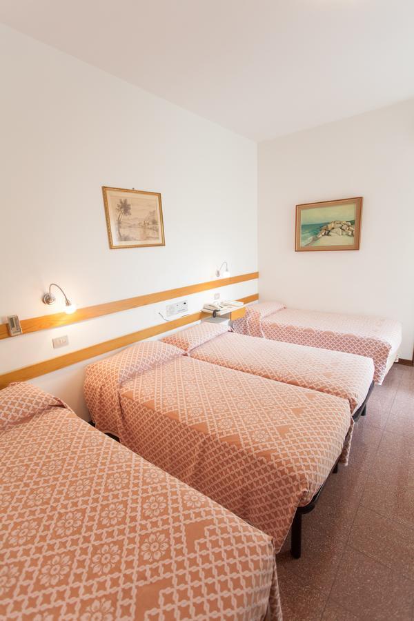 Hotel Rossini Tabiano Terme Eksteriør bilde