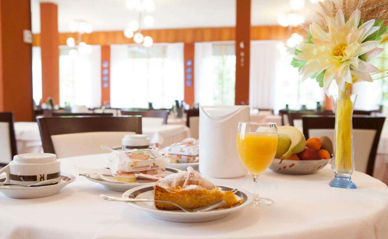 Hotel Rossini Tabiano Terme Eksteriør bilde